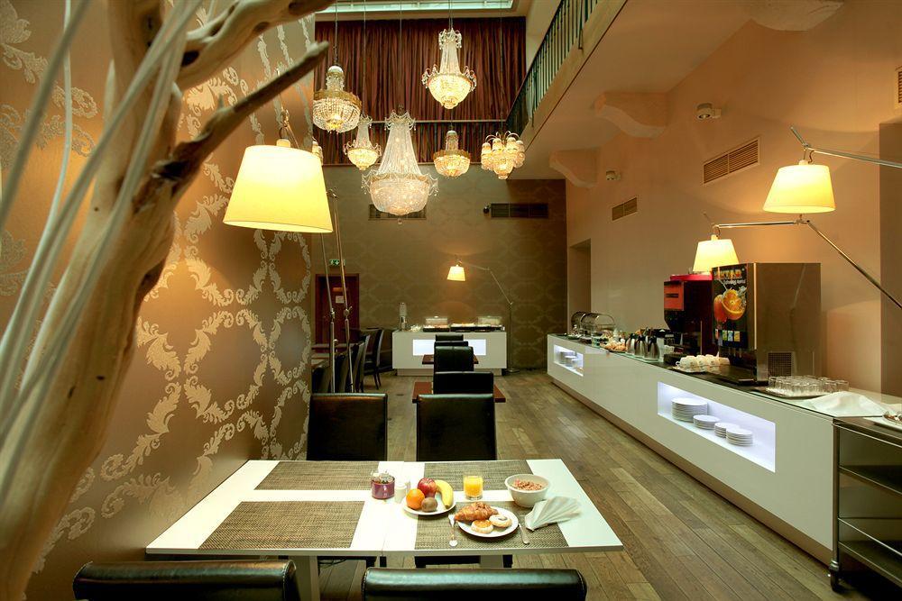 Floor Hotel Praag Buitenkant foto