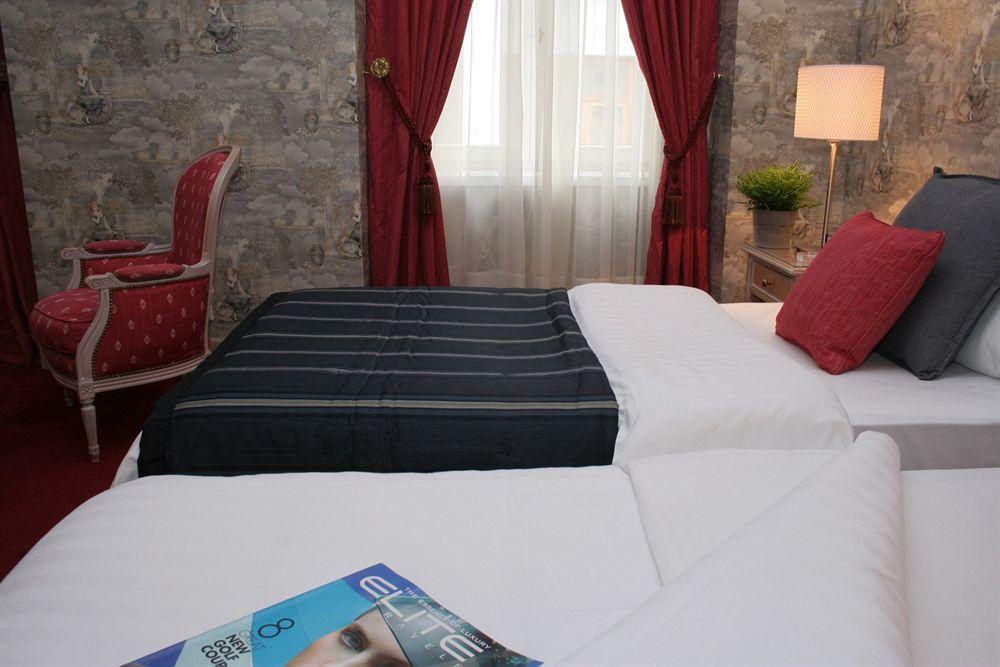 Floor Hotel Praag Buitenkant foto